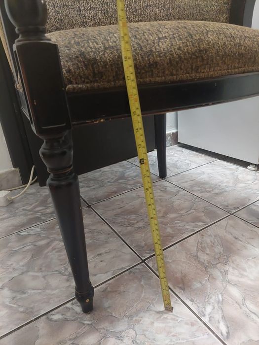 Vand 4 fotolii din lemn masiv