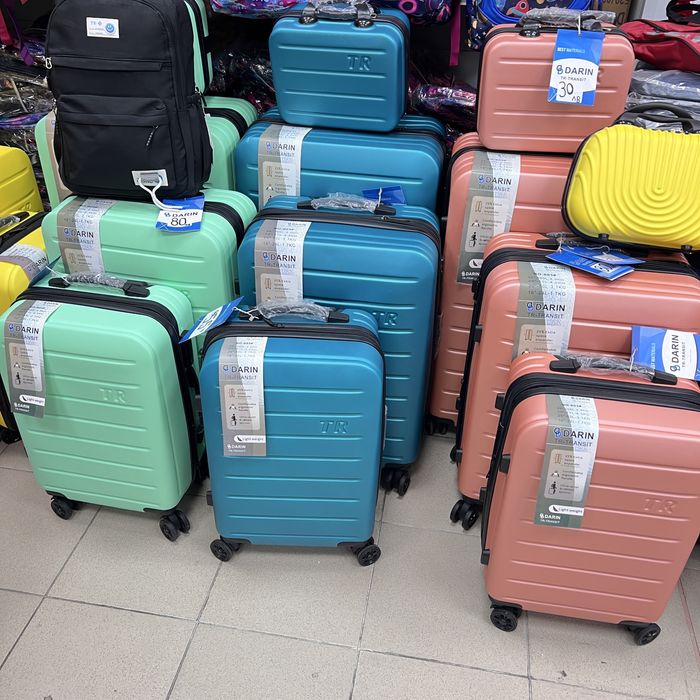 Куфар за ръчен багаж 57x38x23 см Лек ABS с разширител 5см, 4 колела