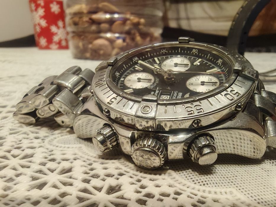 Продавам оригинален автоматичен часовник Breitling