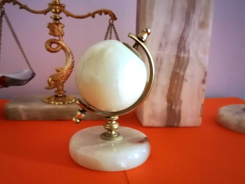 Уникално Красив Колекционерски Комплект От Оникс И Позлата