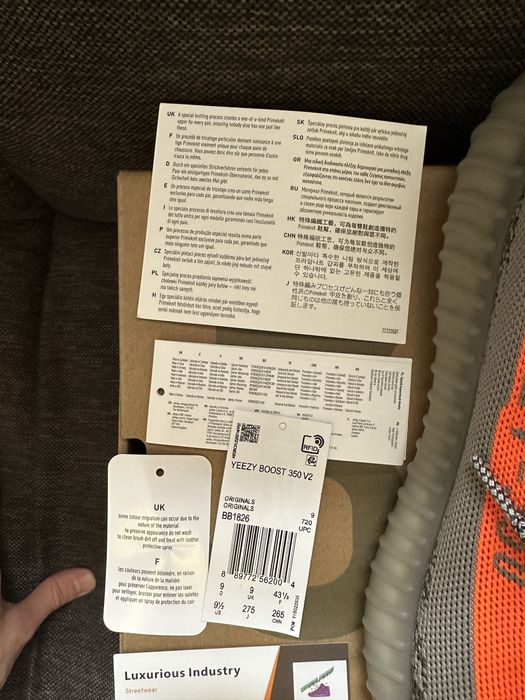 Adidas Yeezy Boost 350 V2 Beluga