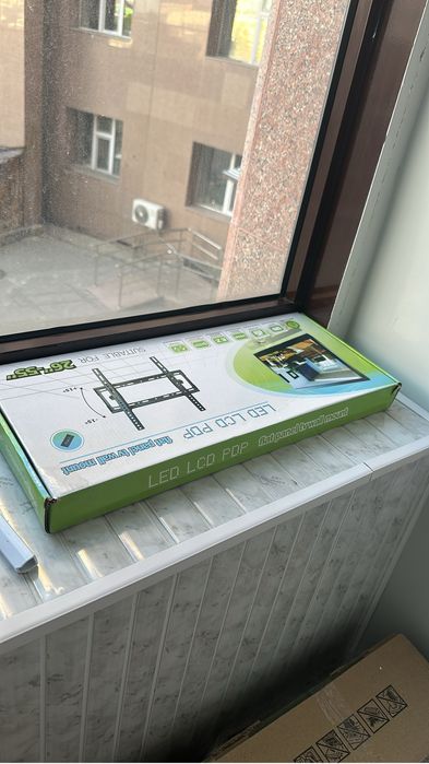 Телевизор artel с кранштейном