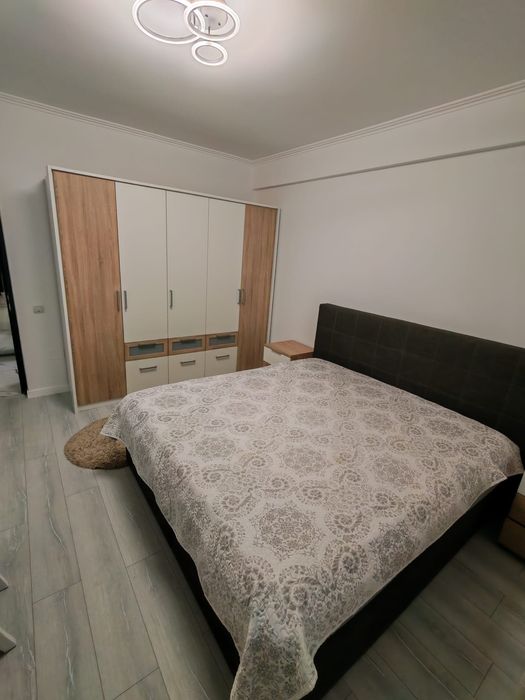 Se oferă spre închiriere apartament cu 2 camere in Dej.