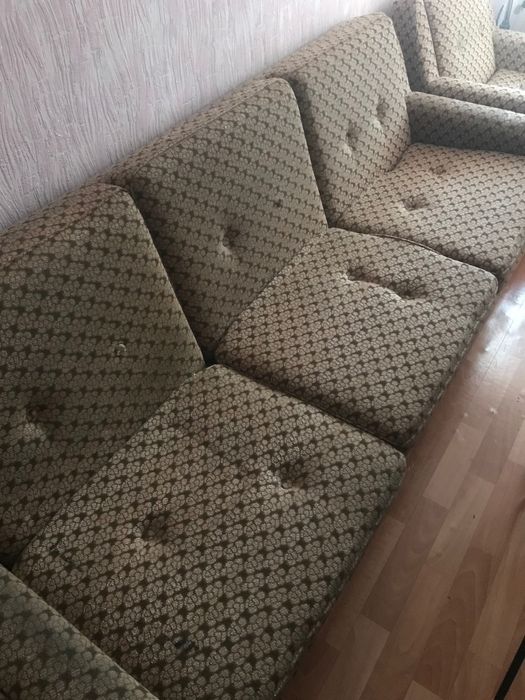Продам диван с креслами