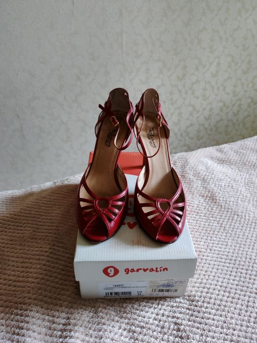 Красные кожаные туфли 36,5 р-р