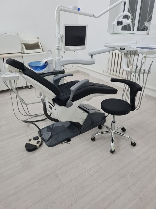 Продам стоматологическую установку.
