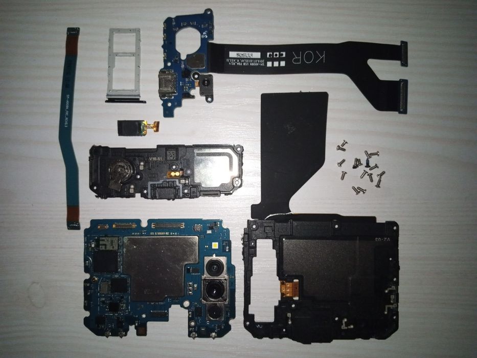 Продам запчасти от телефона Самсунг а 90