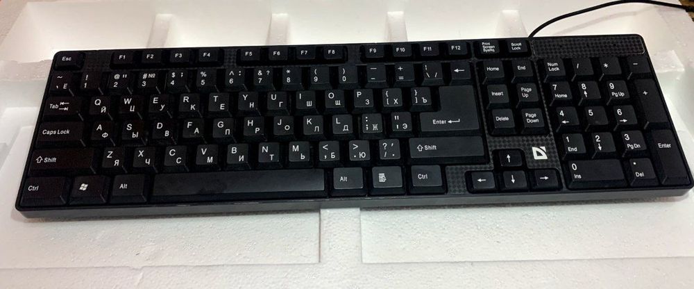 Kompyuter sotiladi, yangidek!