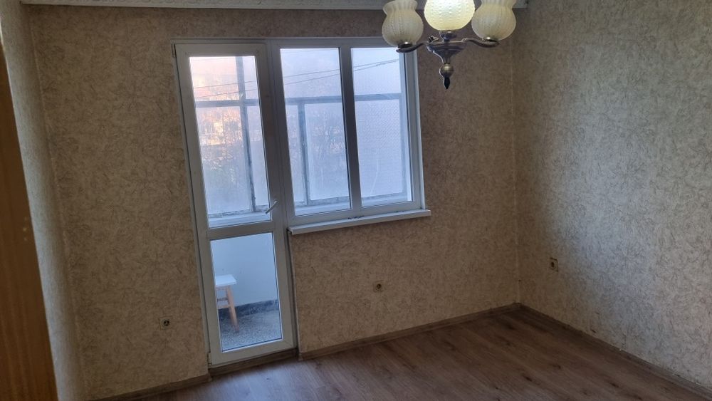 Продава се Четиристаен апартамент в Варна, Възраждане 1 - 80 кв.м за 1180 €/кв.м - Снимка #4