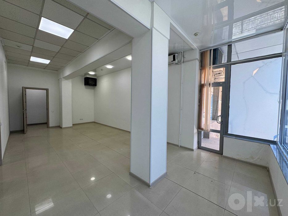 Офисы 20, 48, 52 и 62 м² | БЦ у метро Бадамзар | Своя парковка