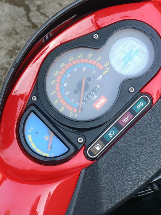 Vând mopod Aprilia SR 50