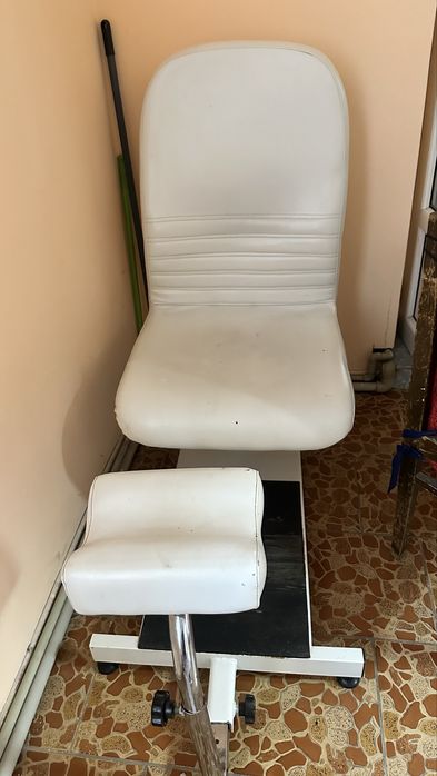 Педикюрное кресло продается