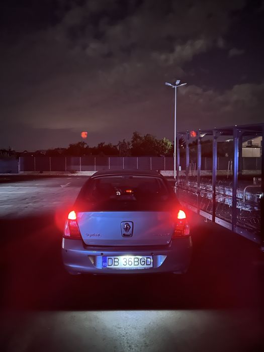 Renault symbol .
