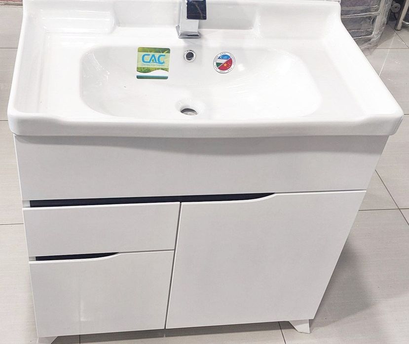 Раковина с тумбой (шкафим ) новый 

Модель 082

Сифон в комплекте

Раз