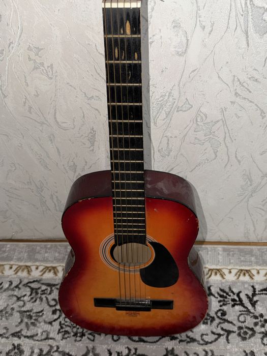 Продам гитару Starsun , б/у