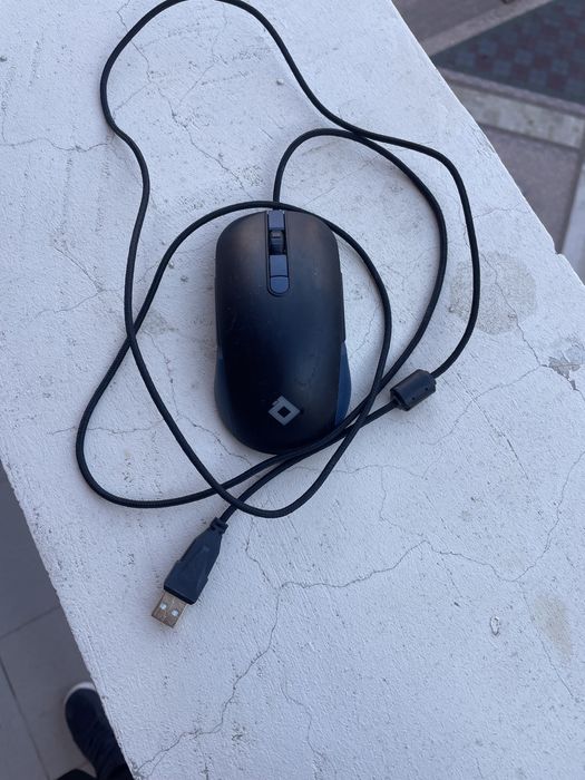 Продается Logitech мыщька