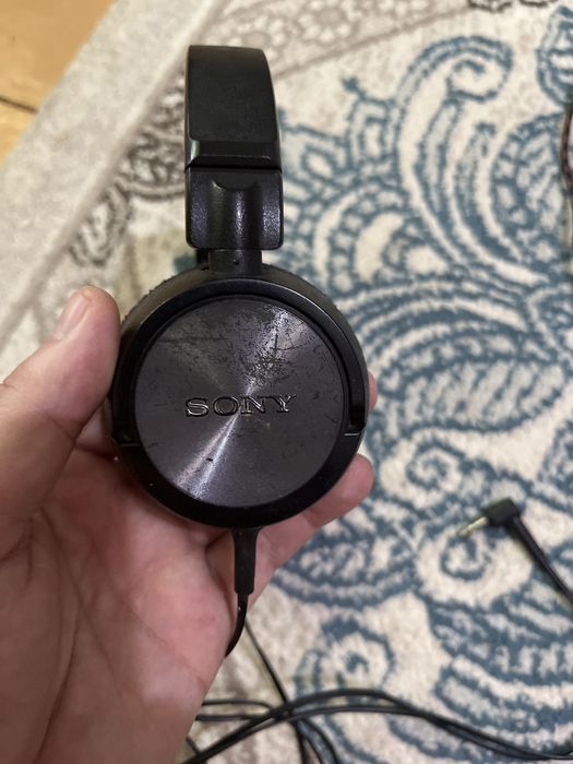 Продам наушники Sony