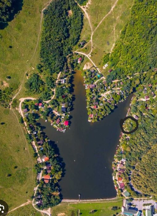 Vand cabana cu ponton lacul  Mujdeni