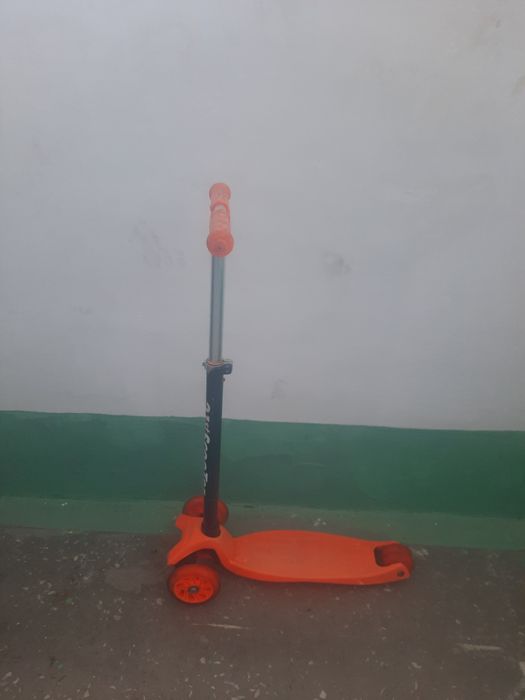 Самокат продам в хорошем состоянии