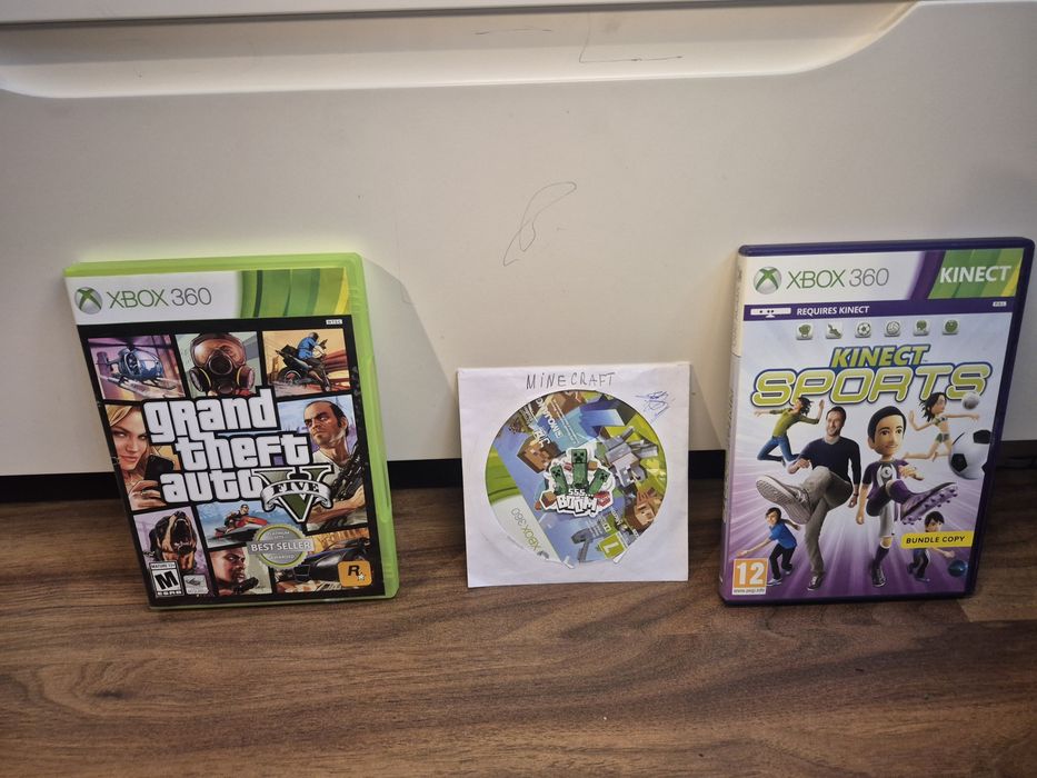 Xbox 360 cu 3 jocuri