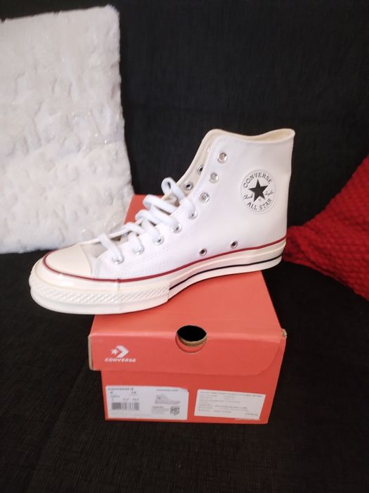 Нови кецове Converse