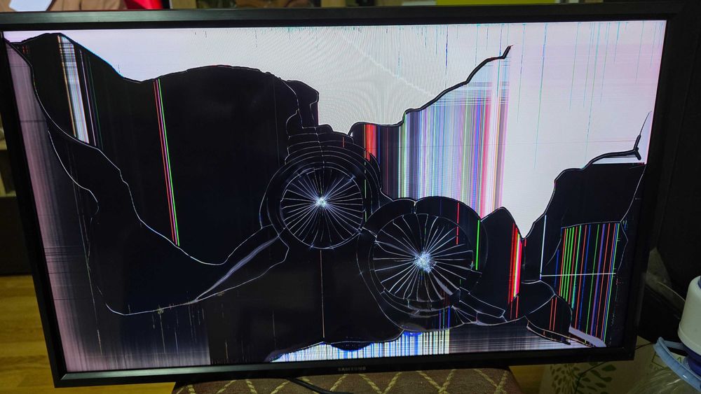 TV Samsung T28E310EW - Display spart!! Pentru piese!