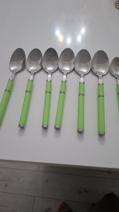 Продам набор столовых приборов