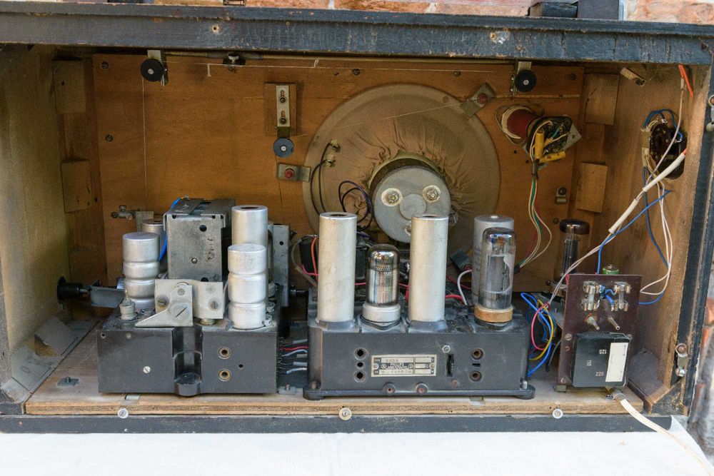 Philips 845U Лампов радиоприемник
