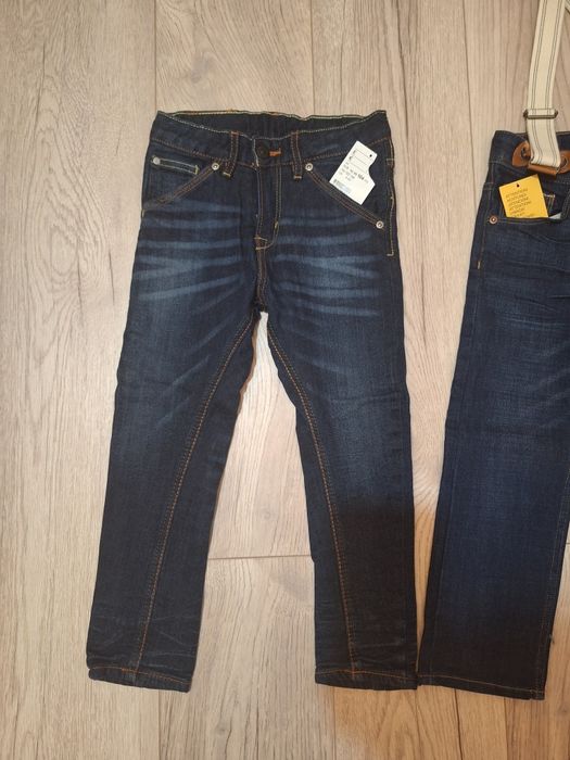 Blugi H&M,noi,cu etichetă, 3-4 ani