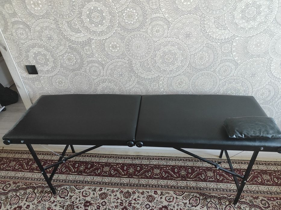 Продам кушетку б/у.