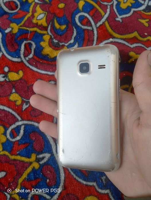 Samsung j1mini sotiladi