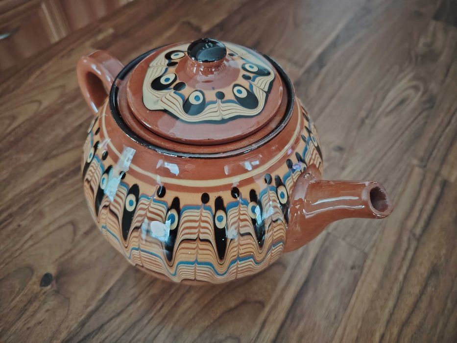 Чайник троянска керамика