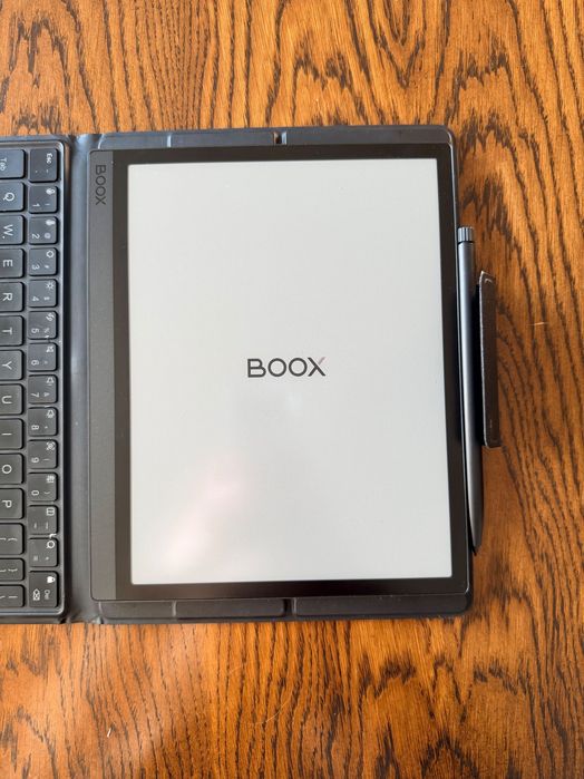 Таблет e-ink BOOX Tab Ultra C Pro 10.3" с клавиатура