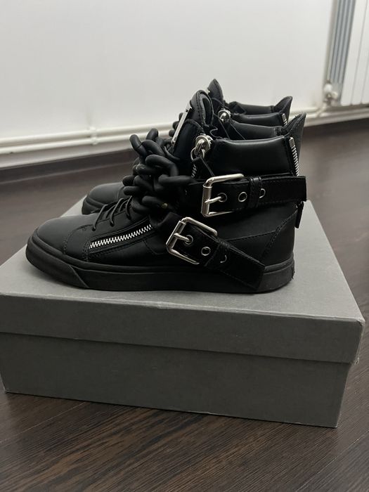 Giuseppe Zanotti 2 CHAINZ 39