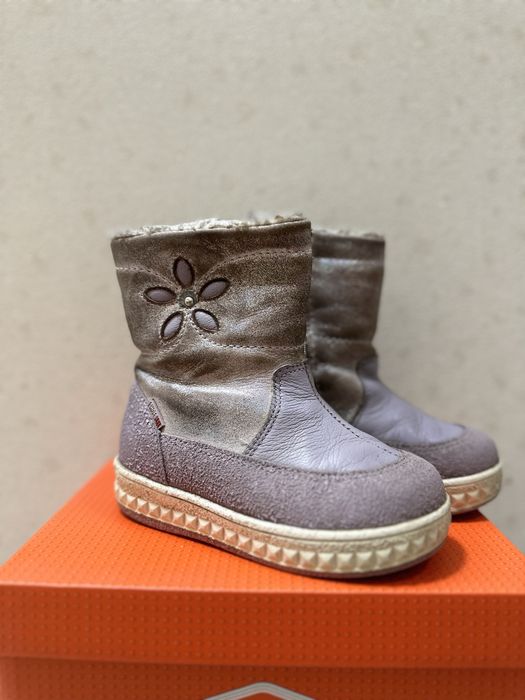 Детская обувь и верхняя одежда