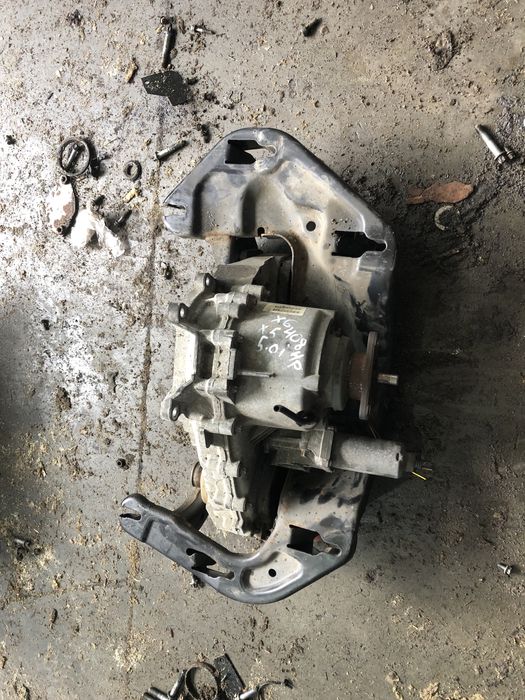 Раздатка с моторче бмв х5/х6 е70/71 5.0и ( razdatka bmw x5/x6 5.0i 408