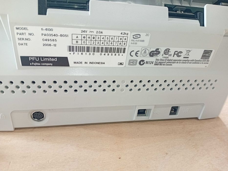 Професионален документен скенер Fujitsu fi-6130