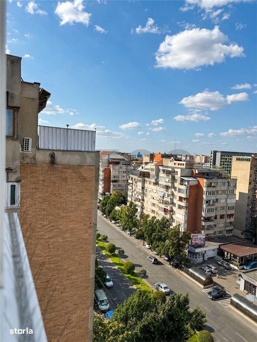 RECO Apartament 3 camere, zona Dacia, balcon, priveliste superba