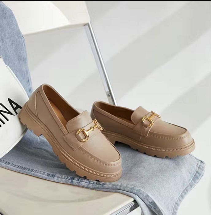 Туфли лоферы женские