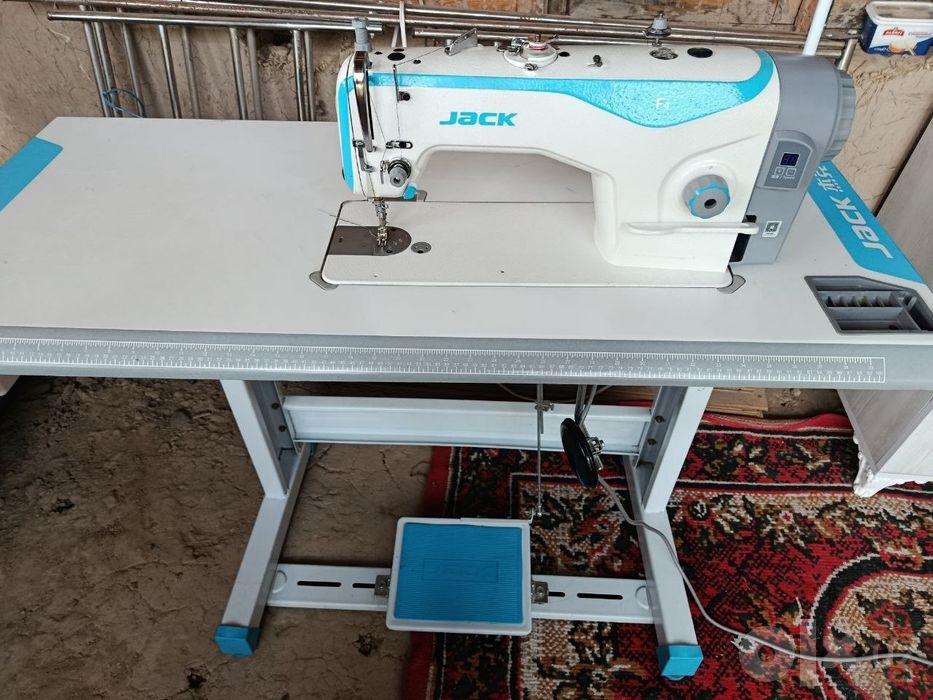 Jack F4 tikuv mashinasi