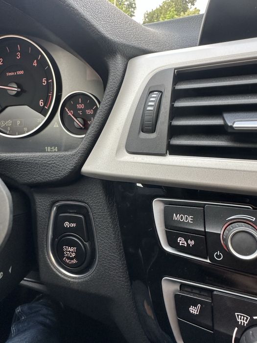 BMW  F330 xDrive