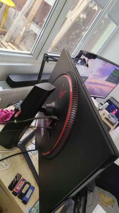 Monitor Gaming LED LG UltraGear 31.5'' QHD 165Hz 1ms HDR10 Pivot 2k