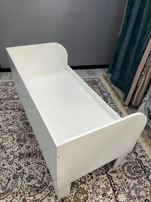 Манеж детский почти новый