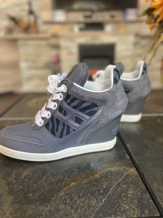 Vand platforme Hogan