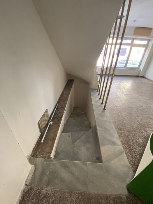 Дава се под наем Магазин в Добрич, Център - 160 кв.м за 408 € - Снимка #2