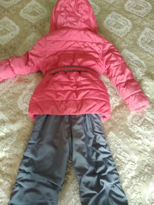 Зимняя куртка на девочку