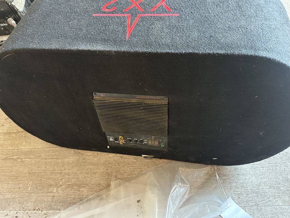 Продам сабвуфер.
