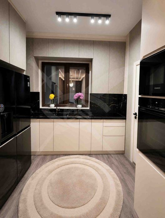 Продава се Къща в Бургас, Сарафово - 180 кв.м за 3056 €/кв.м - Снимка #3
