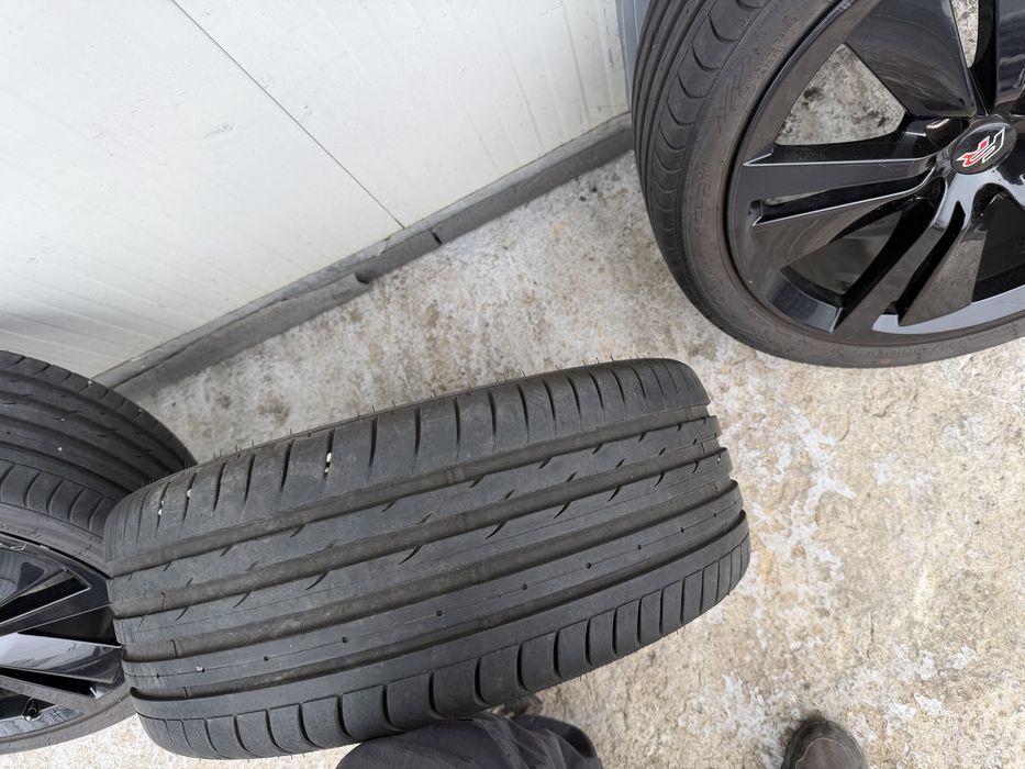 Джанти с гуми 18 за Seat Leon FR Сеат