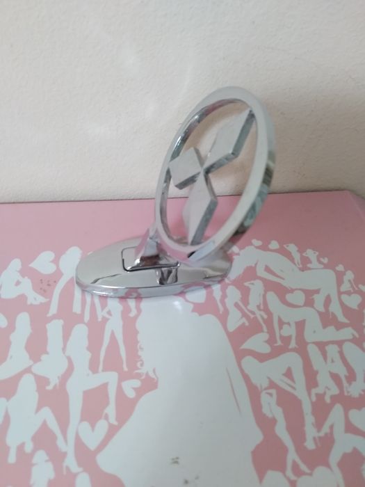 Продам эмблему Мицубиси